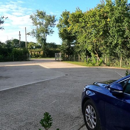 Two Birds Weekly Stay Malmesbury Exteriér fotografie