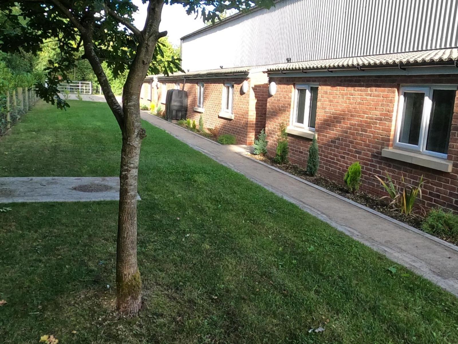 Two Birds Weekly Stay Malmesbury Exteriér fotografie